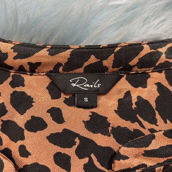 Rails Pearl Cinnamon Mixed Animal Print Popover Top sz S - Picture 9 of 11